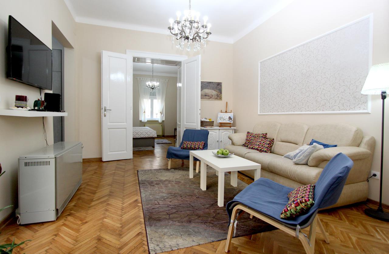 City Center Apartment Mika Belgrad Exteriör bild