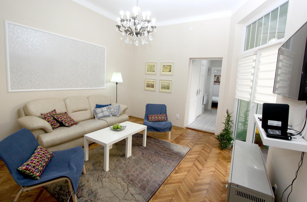 City Center Apartment Mika Belgrad Exteriör bild