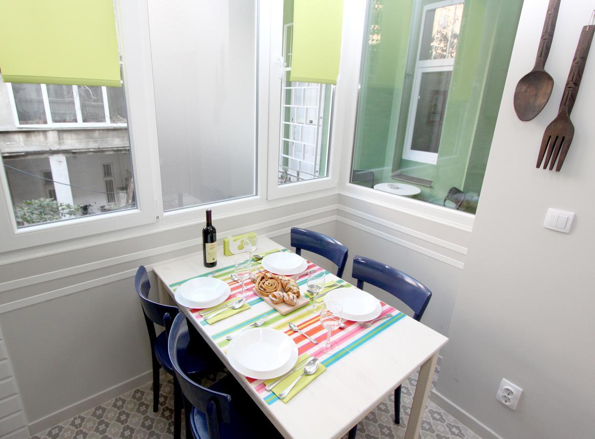 City Center Apartment Mika Belgrad Exteriör bild