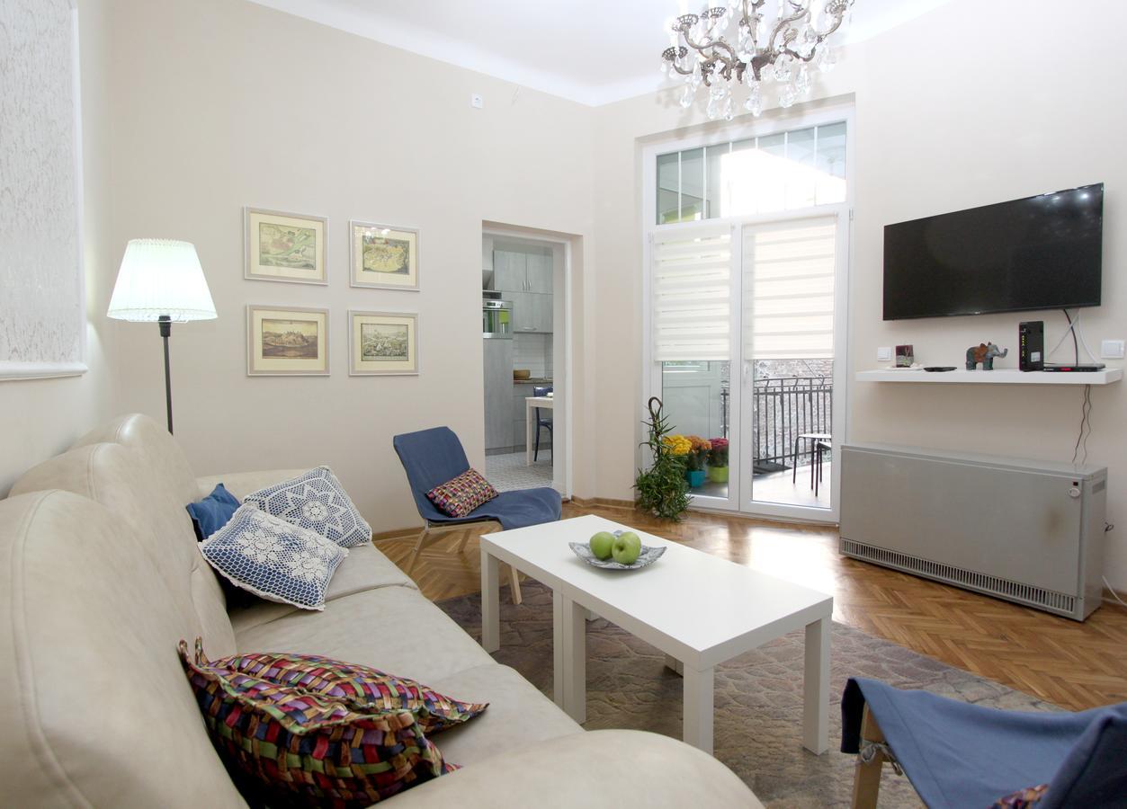 City Center Apartment Mika Belgrad Exteriör bild